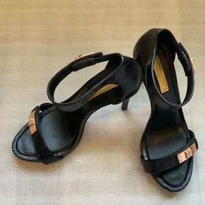 BCBG MaxAzria platform sandal